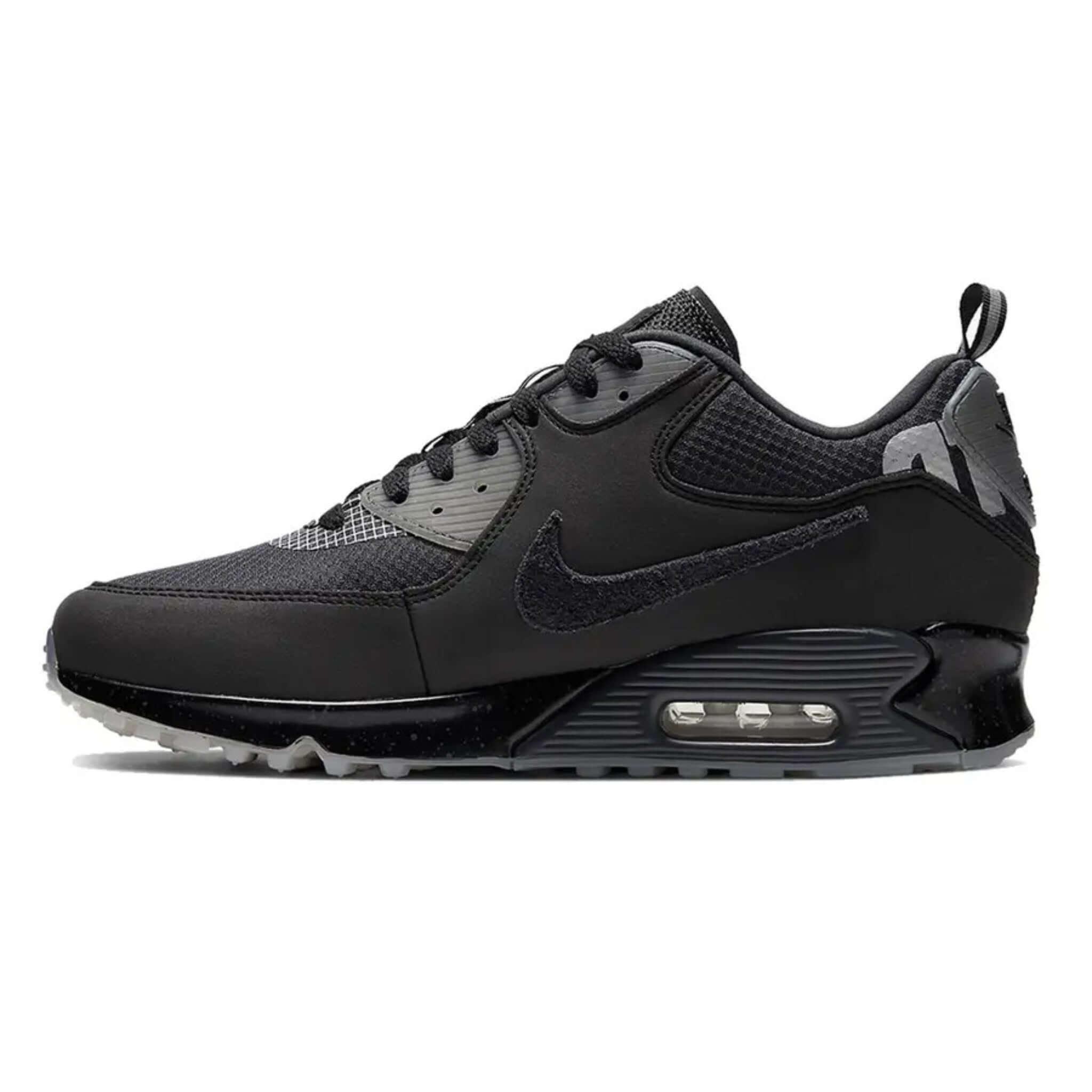 Nike Air Max 90
20 Undefeated Black  Sneakers